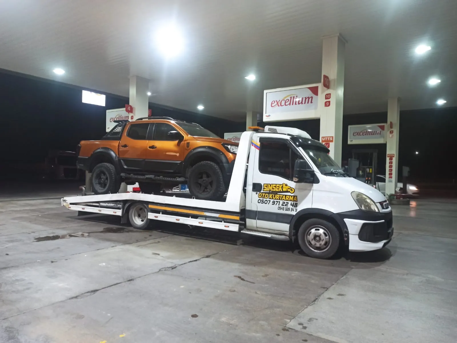 Pick-up araç çekici ile taşıma
