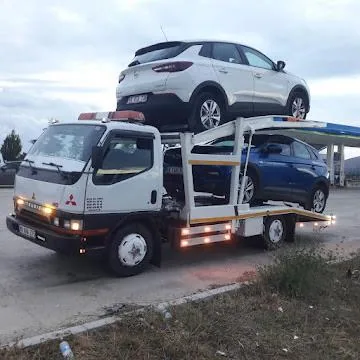 İkili araç çekici taşıma sahası